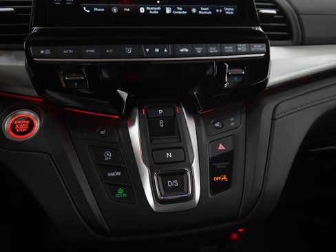 Used 2025 Honda Odyssey Sport-L image 24