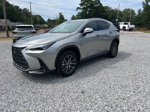 Used 2025 Lexus NX 250 FWD w/ Premium Package image 2