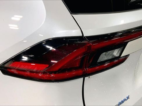 Used 2025 Toyota Grand Highlander AWD Hybrid image 29