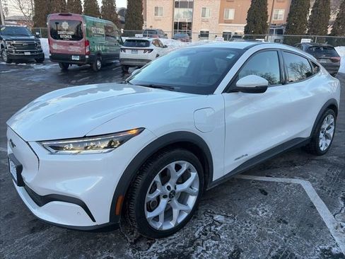 Used 2022 Ford Mustang Mach-E Select image 3