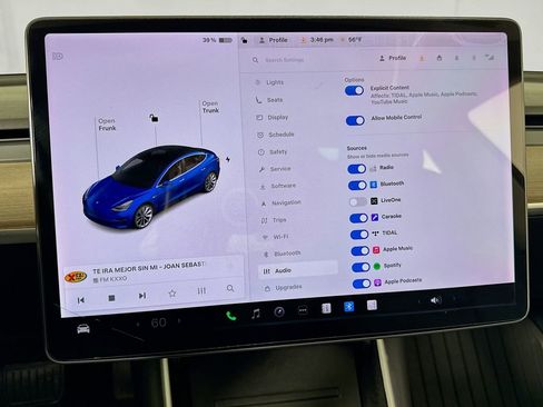 Used 2018 Tesla Model 3 Long Range image 48