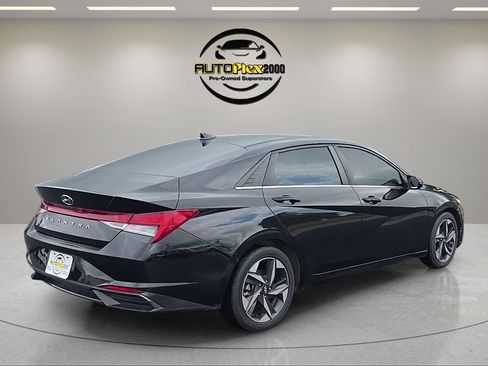 Used 2021 Hyundai Elantra SEL FWD image 7