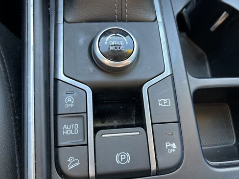 Used 2022 Kia Sorento EX image 26