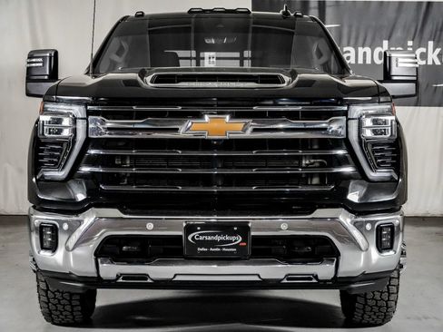 Used 2024 Chevrolet Silverado 3500 LTZ w/ LTZ Plus Package AWD/4WD image 3