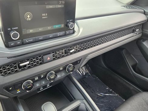 Used 2024 Honda Accord EX image 22