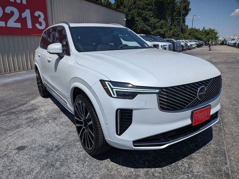 Used 2026 Volvo XC90 B5 Ultra AWD/4WD image 7