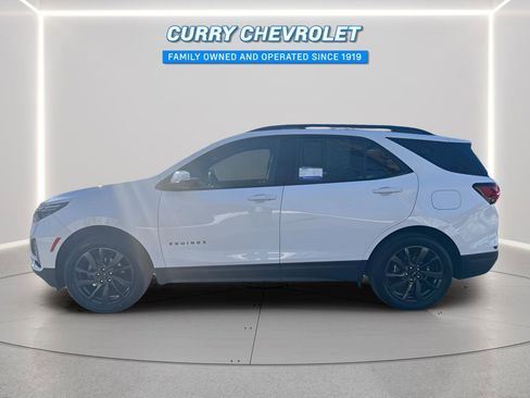 Used 2022 Chevrolet Equinox RS w/ Infotainment Package image 7