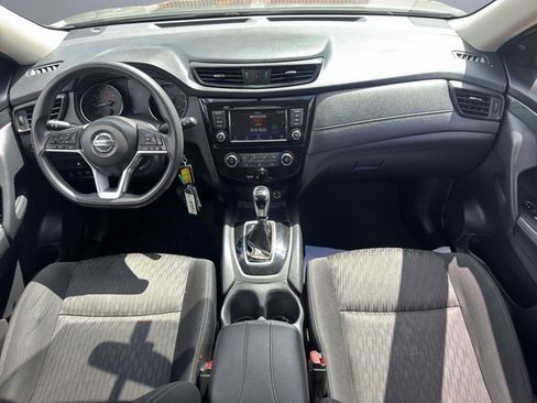 Used 2018 Nissan Rogue S image 19