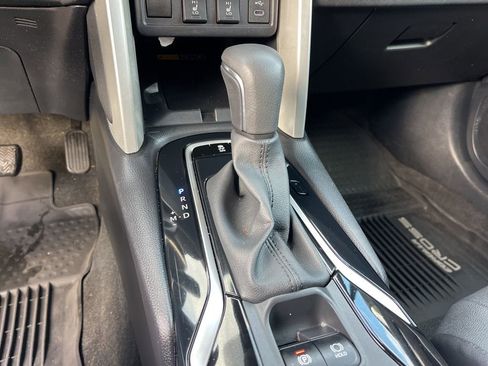 Used 2024 Toyota Corolla Cross XLE image 16