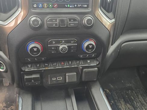 Used 2021 Chevrolet Silverado 3500 High Country image 10