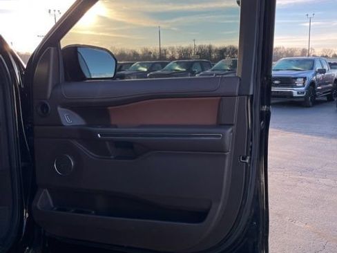 Used 2023 Ford Expedition King Ranch image 32