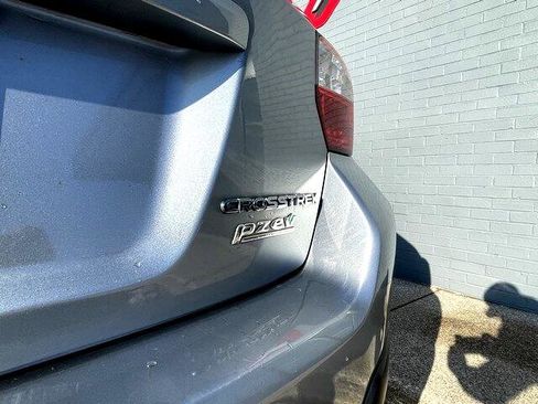 Used 2017 Subaru Crosstrek 2.0i Premium image 8