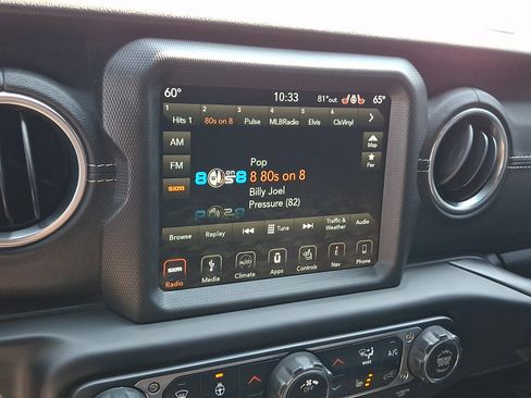 Used 2019 Jeep Wrangler Unlimited Sahara w/ Quick Order Package 24M Moab AWD/4WD image 18