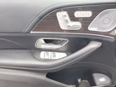 Used 2020 Mercedes-Benz GLS 450 4MATIC image 21