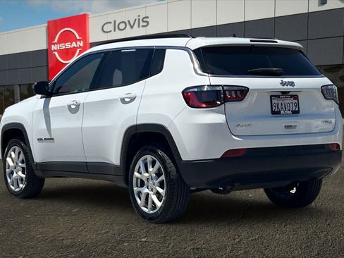 Used 2023 Jeep Compass Latitude AWD/4WD image 7