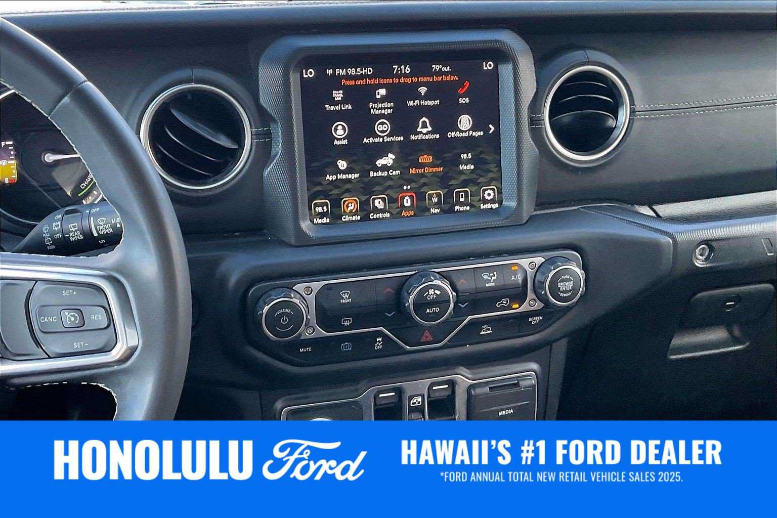 Used 2023 Jeep Wrangler Unlimited Rubicon 4xe AWD/4WD image 15