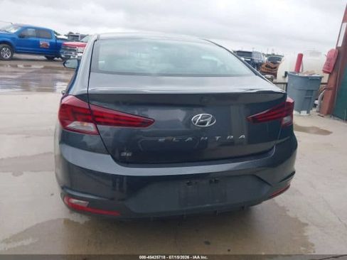 Used 2020 Hyundai Elantra SE FWD image 14