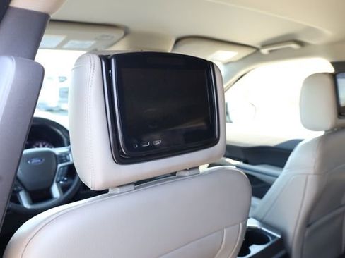 Used 2021 Ford Expedition Max XLT image 31