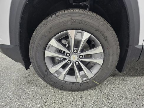 New 2026 Chevrolet Equinox LT w/ Safety and Technology Package FWD image 10