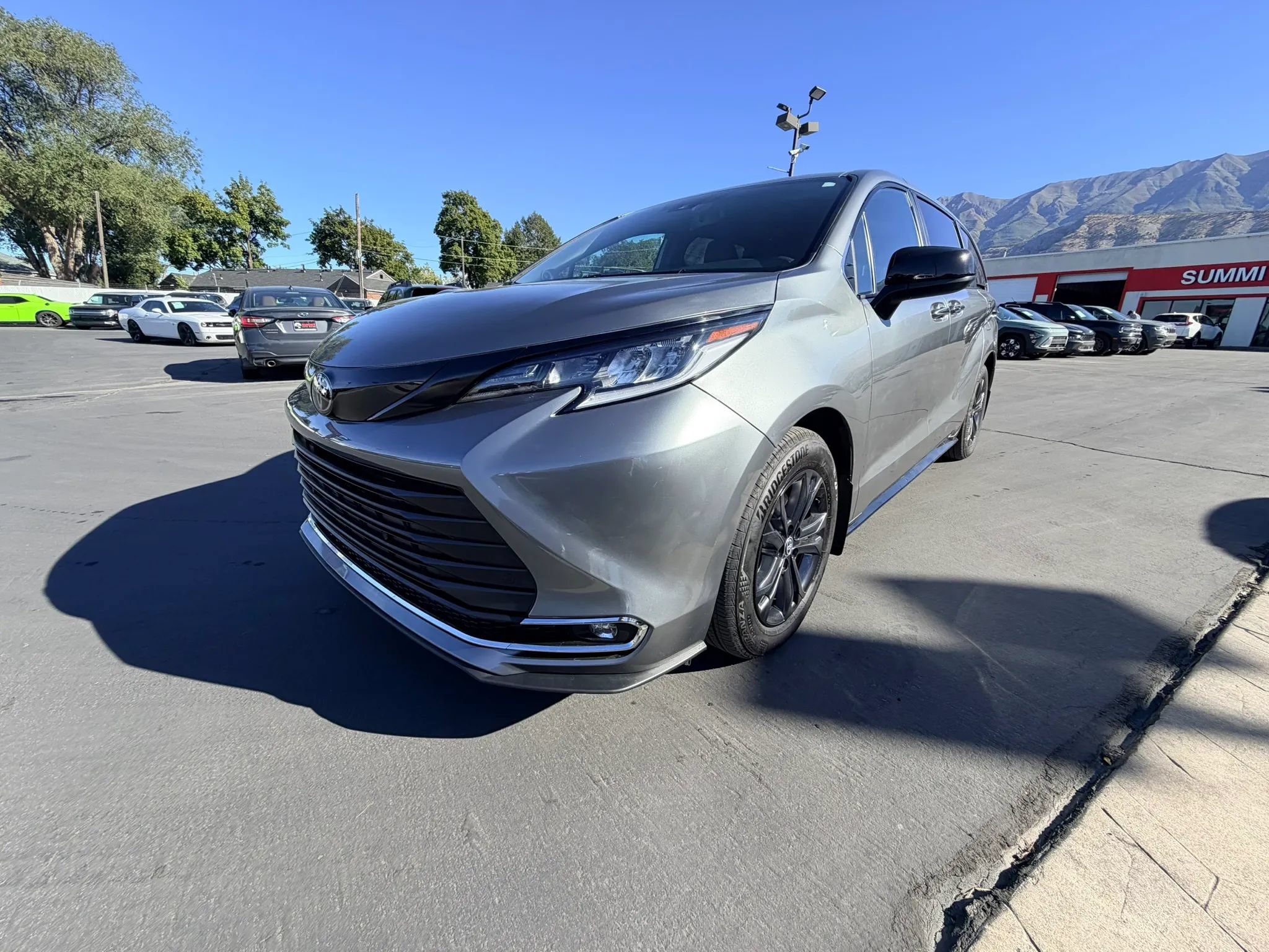 Used 2026 Toyota Sienna XSE AWD/4WD image 8