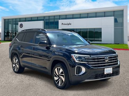 New 2026 Volkswagen Atlas SE FWD image 2