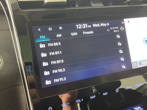 Used 2022 Hyundai Tucson Limited w/ Winter Package AWD/4WD image 7