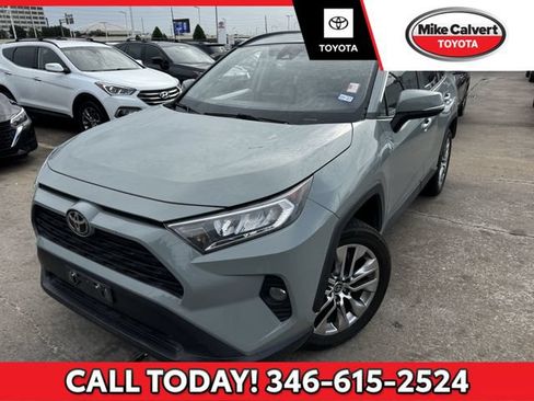 Used 2021 Toyota RAV4 XLE Premium FWD image 1