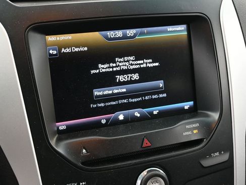 Used 2015 Ford Explorer XLT w/ Equipment Group 201B FWD image 24