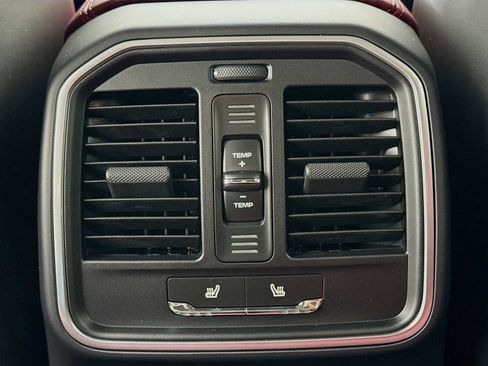 New 2026 Porsche Macan S image 27