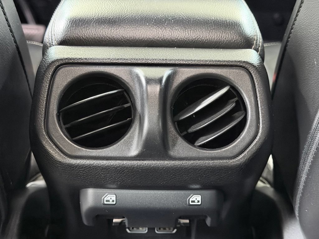 Used 2020 Jeep Gladiator Overland AWD/4WD image 21