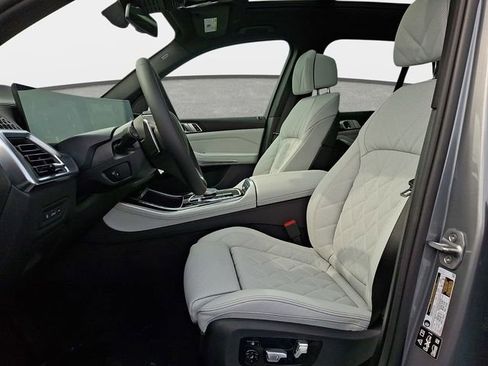 New 2026 BMW X5 xDrive40i w/ Climate Comfort Package image 10