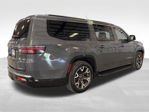 Used 2024 Jeep Wagoneer L Series III w/ Flexible Seating Group image 5