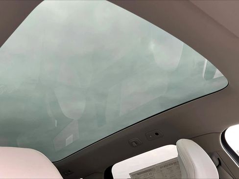 New 2025 Volvo EX90 Plus w/ Protection Package Premier image 30