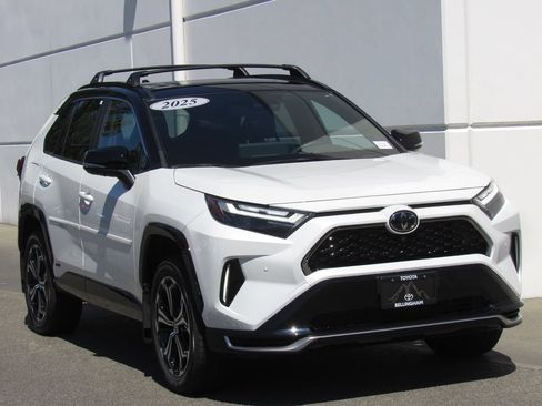 Certified 2025 Toyota RAV4 XSE w/ Premium Package AWD/4WD image 2
