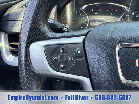 Used 2024 GMC Terrain SLE AWD/4WD image 29