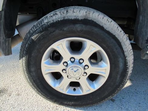 Used 2024 RAM 2500 Big Horn AWD/4WD image 5