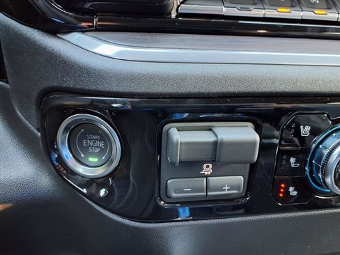 New 2026 GMC Sierra 1500 SLT w/ SLT Premium Plus Package image 7