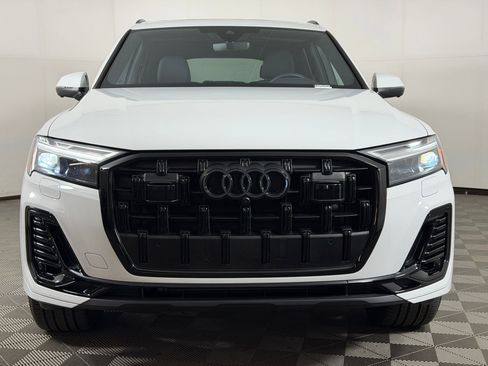 Used 2025 Audi Q7 2.0T Premium w/ Convenience Plus Package image 6