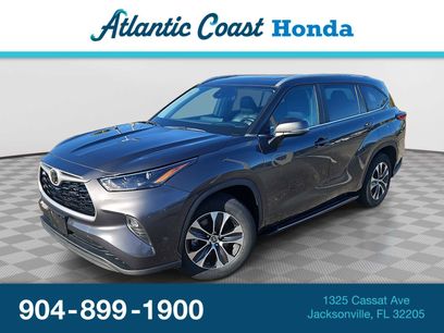Used 2023 Toyota Highlander XLE