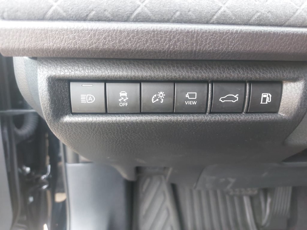 Used 2025 Toyota Camry XLE w/ Premium Plus Package FWD image 18