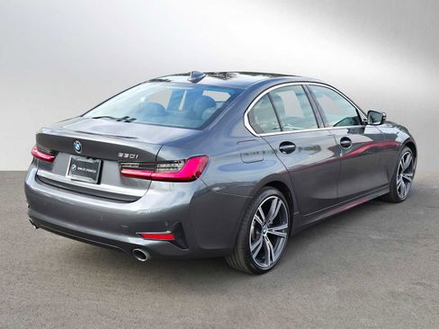 Used 2021 BMW 330i Sedan w/ Premium Package image 3