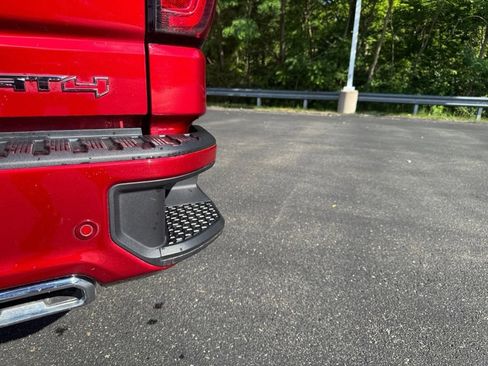 Used 2025 GMC Sierra 1500 AT4 w/ AT4 Premium Package AWD/4WD image 26