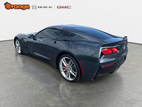 Used 2019 Chevrolet Corvette Stingray Coupe RWD image 5