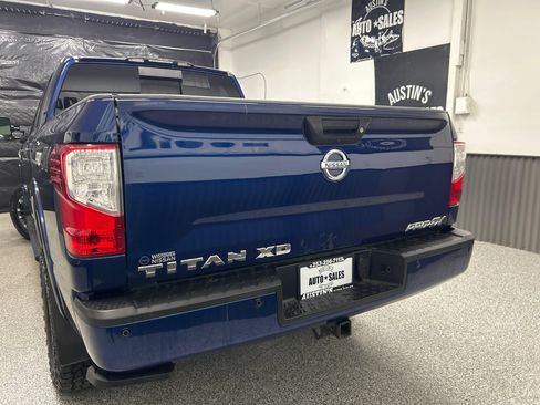 Used 2018 Nissan Titan PRO-4X w/ Pro-4x Convenience Package AWD/4WD image 5