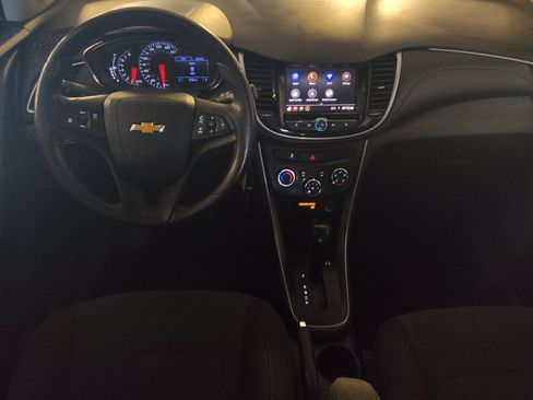 Used 2020 Chevrolet Trax LS w/ Tint and Cruise Package FWD image 22