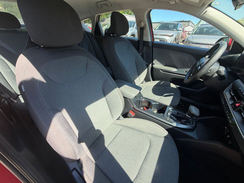 Used 2025 Kia K4 FWD image 35