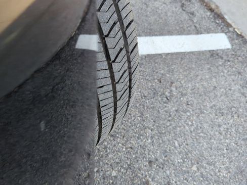 Used 2017 Ford Fusion SE image 39