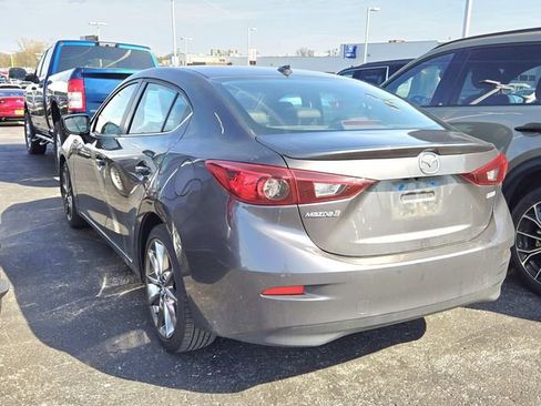 Used 2018 MAZDA MAZDA3 Touring image 3