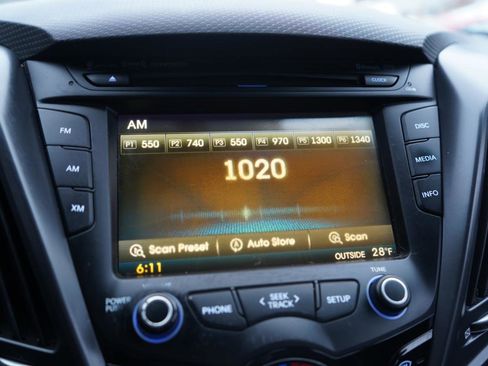 Used 2016 Hyundai Veloster Turbo image 38