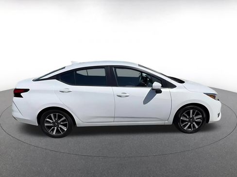 Used 2025 Nissan Versa SV FWD image 16